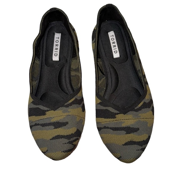 Torrid Camo Knit Pointed Toe Flat - Picture 2 of 6